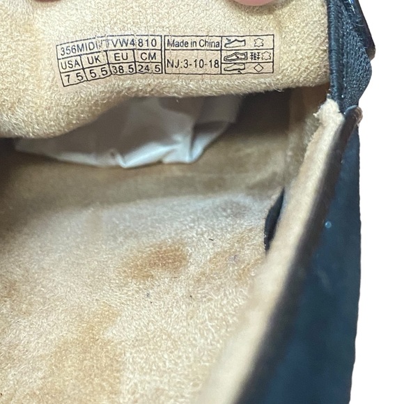 Vionic Slip On Sneakers Snake Print Black Shoes size 7.5 - Picture 7 of 9